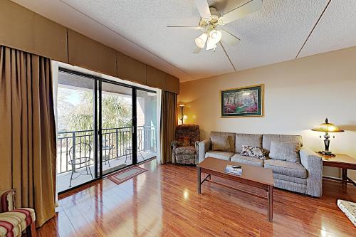 Wilmington Historic District Apartment | Scenic River View Suite 203 - Family-Friendly Getaway