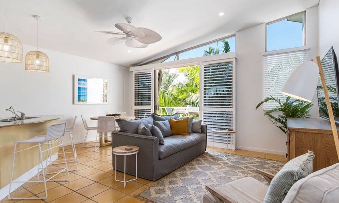 Noosaville Resort | Riverfront Retreat: Walk to Everything with Fantastic Amenities