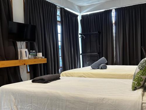 Dungun House | Relaxing Riverbank Dungun Guesthouse & Cafe with Ocean View
