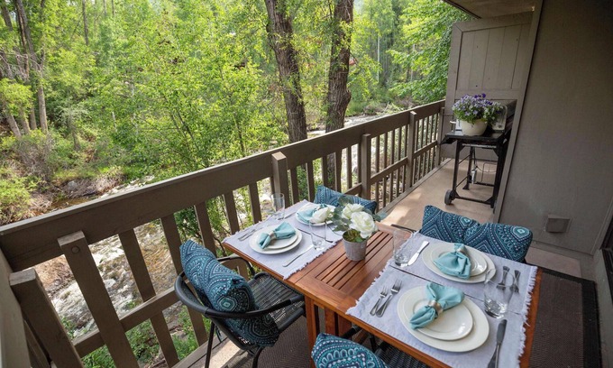 Aspen Condo | Riverfront Retreat: 2 BR with Pool & Hot Tub Near Town