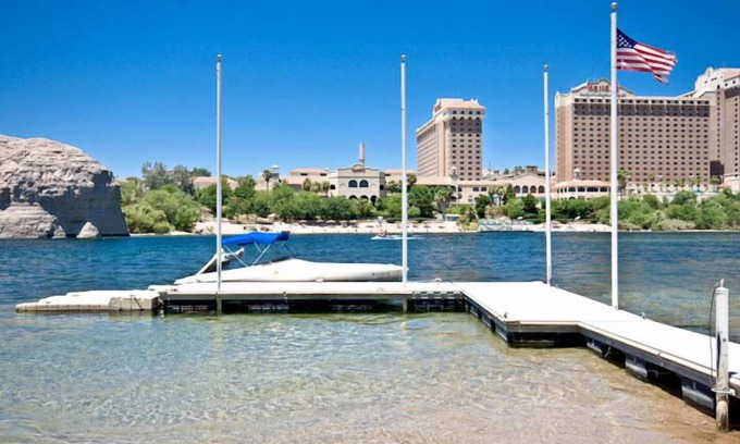 Bullhead City House | Riverfront Retreat with Private Beach and Ocean Views