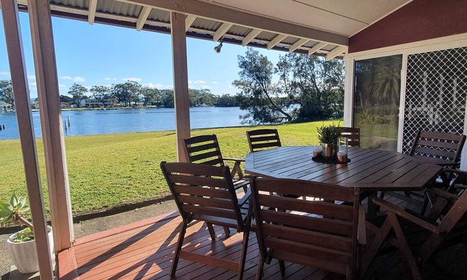 Jervis Bay Cottage | Scenic Riverfront Cottage in Booderee National Park