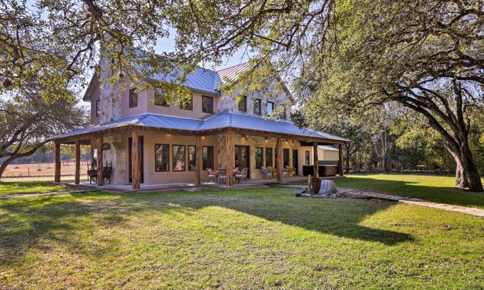 Blanco House | Stay at Riverfront Blanco Home with Hot Tub & Ocean Views