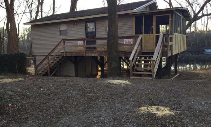Wilburn Cabin | Tranquil Riverfront Cabin at Jon's Pocket - Guest Rated 9.8