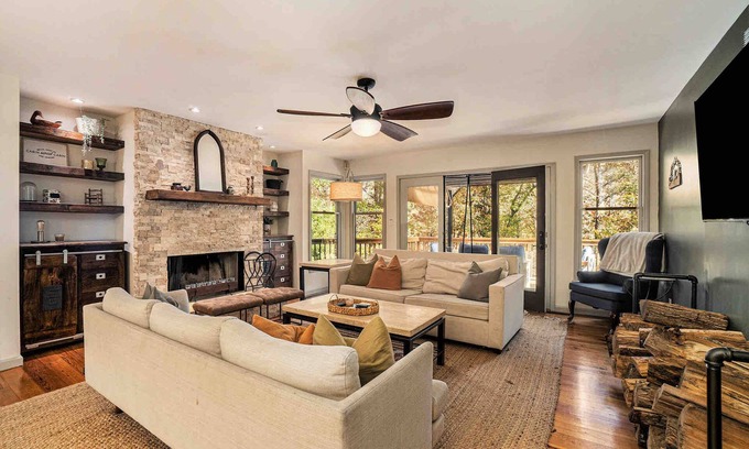 Douglasville House | Idyllic Riverfront Cabin with Hot Tub & Outdoor Movies