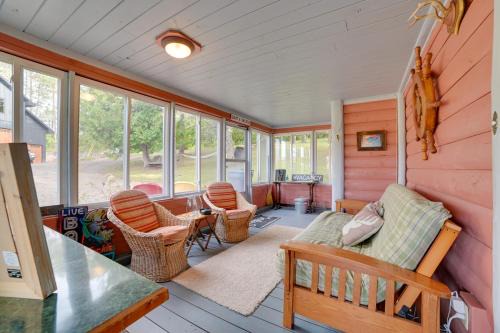 Cheboygan House | Cozy Riverfront Cheboygan Cabin with Kayaks & Pet-Friendly
