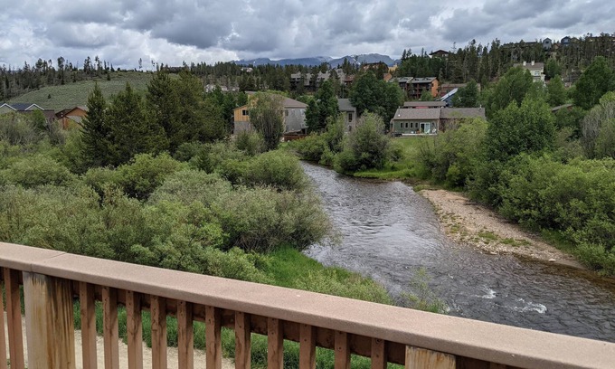 Fraser Condo | Cozy Riverfront Condo in Fraser with Pool & Family Amenities