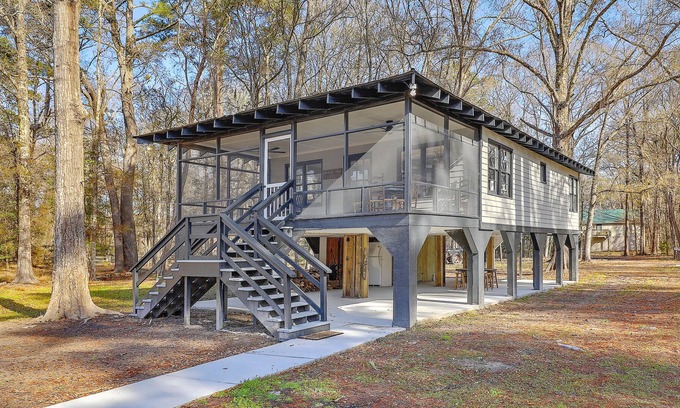 Ruffin Cabin | Cozy Riverfront Cottage with Docks and Firepit Retreat