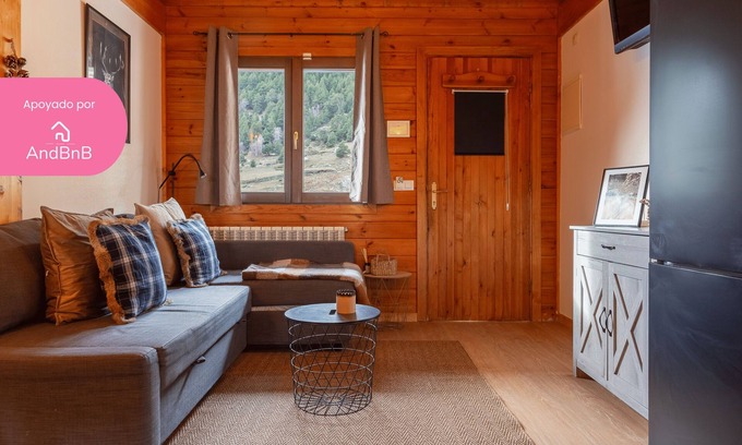 Soldeu Apartment | Cozy Riverside Cabin with Spa and Kitchen Near Grandvalira