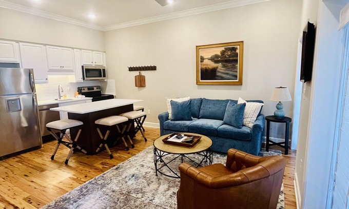 Historic Downtown Apalachicola Condo | Indulge in Riverfront Suite #309 at Water Street Hotel