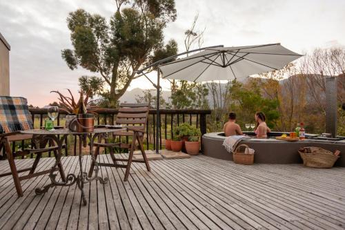 Stanford House | Discover Rivergate Guest Farm – Rated 9/10 with Hot Tub!
