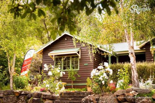 Margaret River Cabin | Explore Riverglen Chalets: 4-Star Retreat with Family Amenities