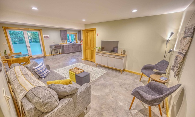 Northfield Apartment | River’s Bend: 10/10 Rated Stay, Just Minutes to Montpelier
