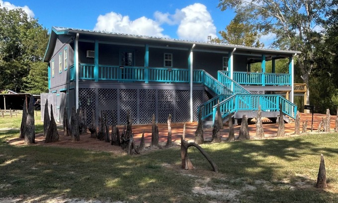 Jasper House | Experience The River Edge: Ocean View, Spa & Family Friendly