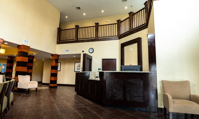 Three Rivers Hotel | Comfortable Stay at Rivers Inn & Suites with Pool Access