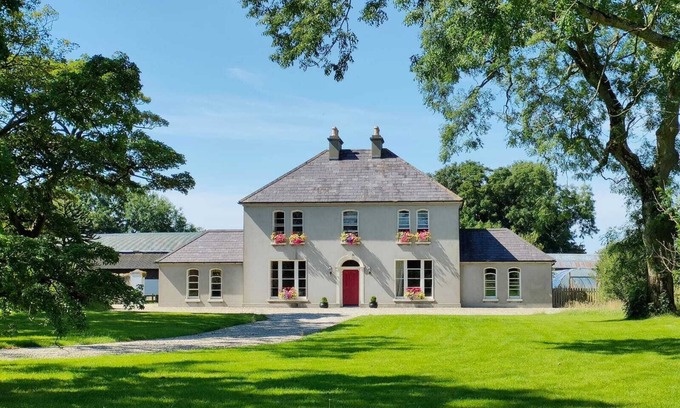 Carndonagh Bed & Breakfast | Riversdale Country House: Deluxe King Room with Balcony