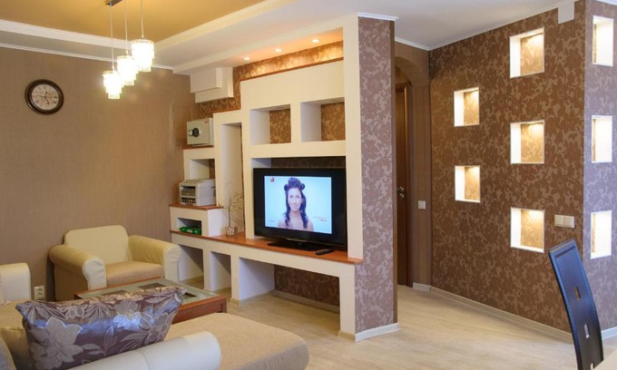 Pskov Old Town Apartment | Top-Rated Stay at RiverSide Center: Unforgettable Experience