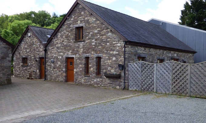 Gilwern Cottage | Riverside Barn: Family-Friendly Cottage with Pool & Kitchen