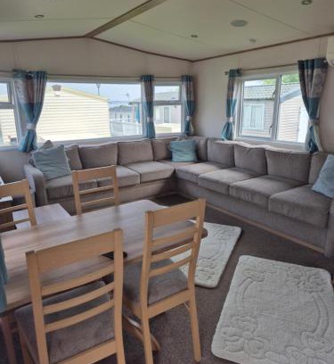 Isle of Grain Apartment | Riverside Caravan Hire, Haven Kent Coast