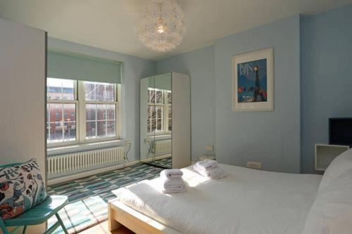 Greenwich West Apartment | Pet-Friendly Riverside Cutty Sark 2BD Retreat - Rated 8.8
