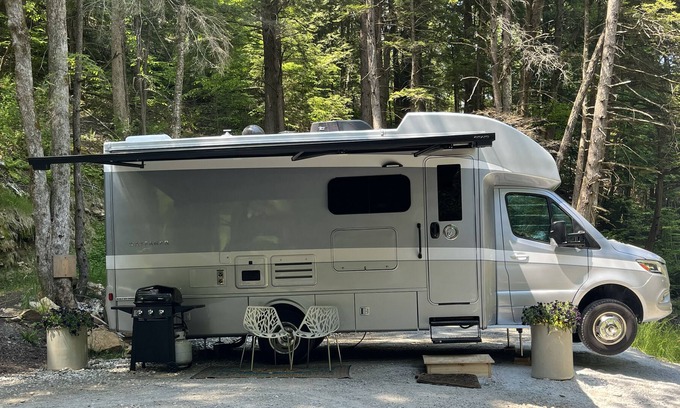 Arlington House | Riverside Deluxe RV
