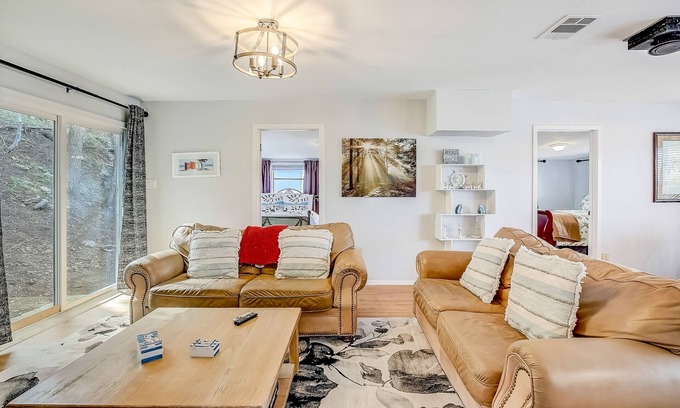 Pedernales Bend House | Scenic Riverside Retreat with Deck, Grill & Pet-Friendly Fun