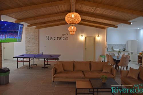 Masade Bed & Breakfast | Riverside Retreat: Rated 9.3/10 with Pool & Pet-Friendly Perks