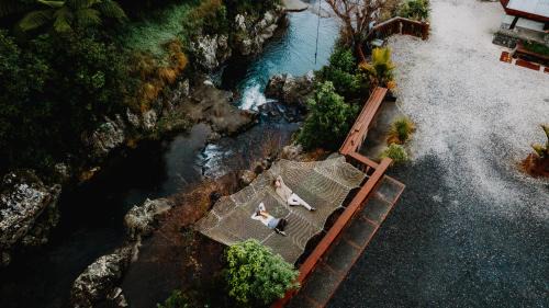 Kaikoura District House | Riverside Kaikōura BASE CAMP