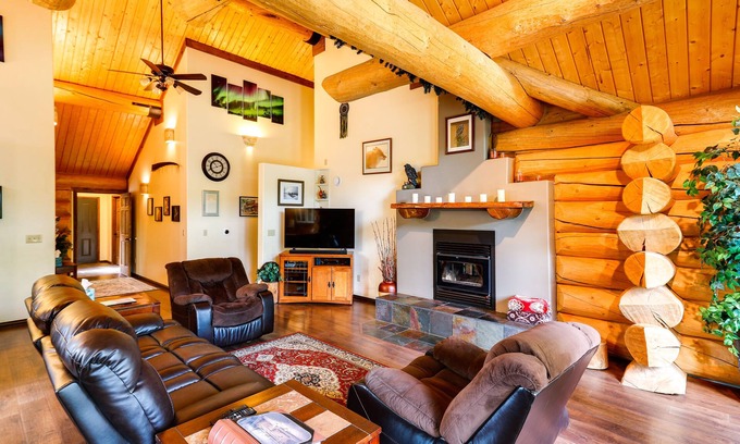 Badger House | Riverside Log Cabin: Experience Aurora Viewing & Spa Getaway