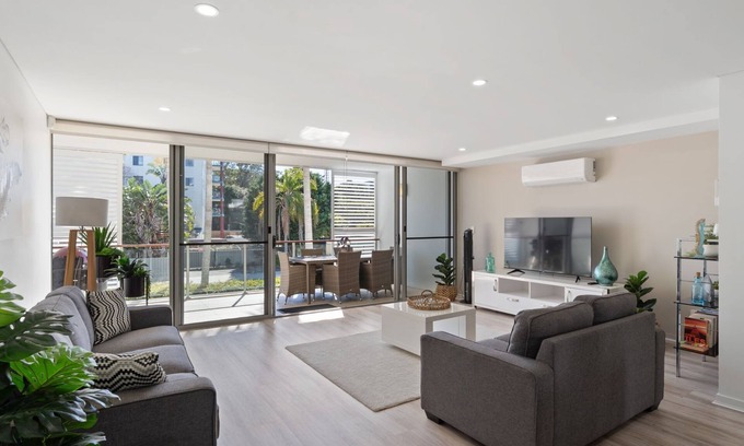 Forster Apartment | Stunning Riverside Apartment with Pool & Ocean Views