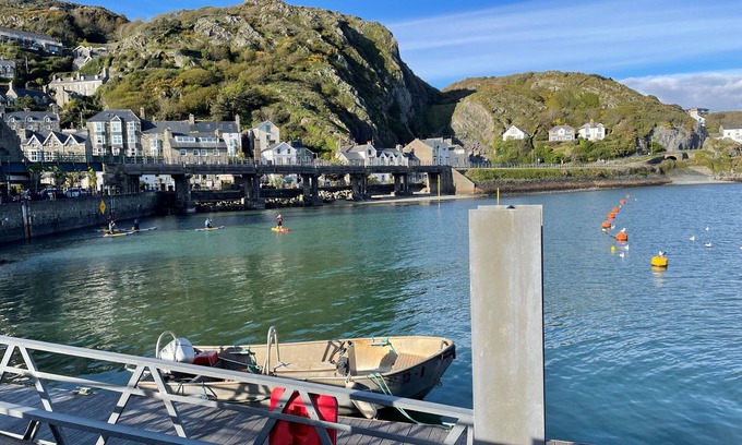 Talybont Cottage | RIVERSIDE: Pet-Friendly Retreat with Garden in Barmouth