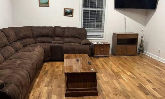 Providence Apartment | Riverside Refuge at The Washington Inn 3