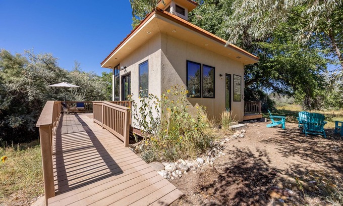 Aztec Cottage | Riverside Retreat Aztec: Tiny Home by Animas River