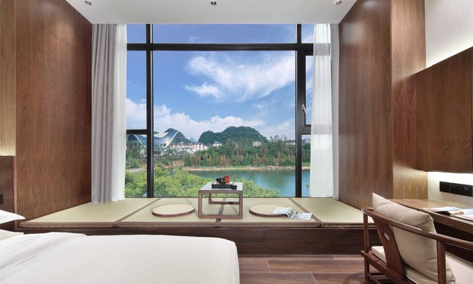 Xiufeng Hotel | Explore Riverside Wing Hotel Guilin - 4-Star Guest Favorite
