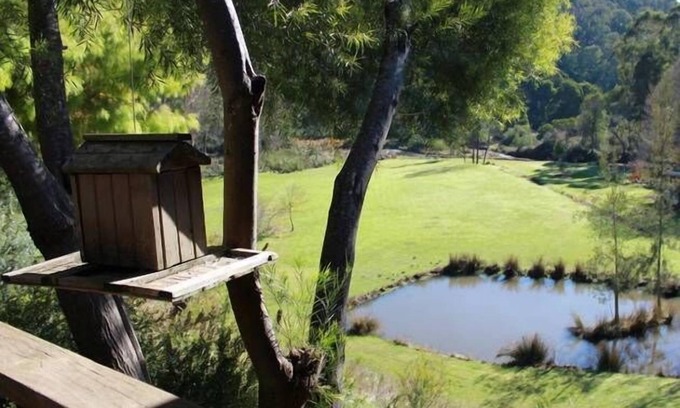 Merrijig House | Riversong: Unwind Near Mt Buller with Ocean Views