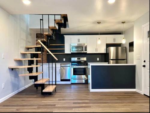 Verona Apartment | Charming Rivertown Retreat: Pet-Friendly in Downtown Verona