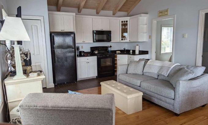Edgecomb Apartment | Inviting Riverview Cottage at Sheepscot Harbour Club