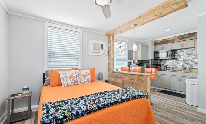 Melbourne Apartment | Top-Rated Riverview Studio with Kitchen in Downtown Melbourne