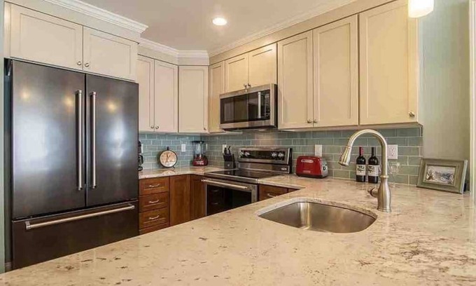 Lincoln Resort | Cozy Riverwalk at Loon: 1 Bedroom Retreat with Spa & Pool