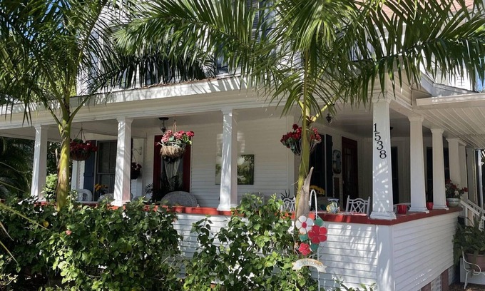 Bradenton House | Relaxing Riverwalk Retreat with Pool Near Old Main St.
