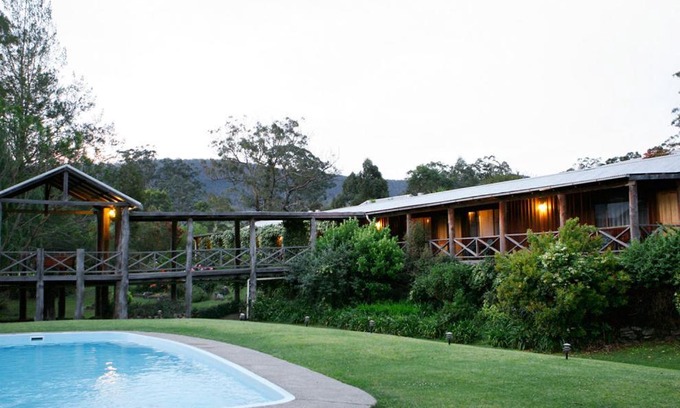 Monkerai Resort | Pet-Friendly Riverwood Downs with Pool & Breakfast Options