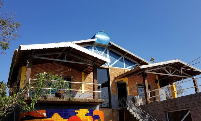Paranapanema House | Riviera de Santa Cristina XIII: Ideal for Groups and Families