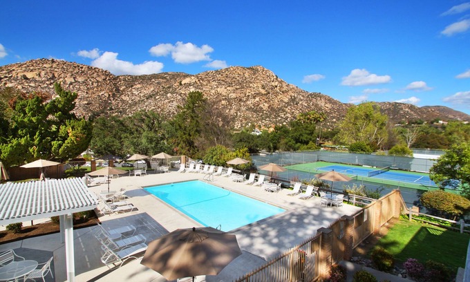 San Diego Country Estates Resort | Experience Riviera Oaks Resort: Pools, Spa & Family Fun