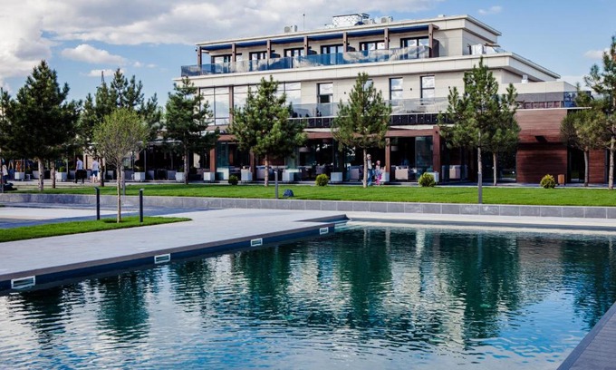 Lesniki Hotel | Idyllic Riviera Zoloche Resort & Spa with Oceanfront Bliss