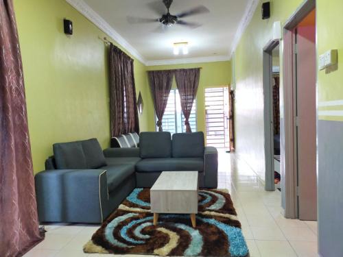 Sungai Siput House | Rizqi Homestay: Family-Friendly Stay with Wifi in Sungai Siput