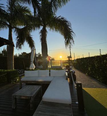 Palhoca House | Beachfront RJ Residencial Beira Mar with Pool & Spa