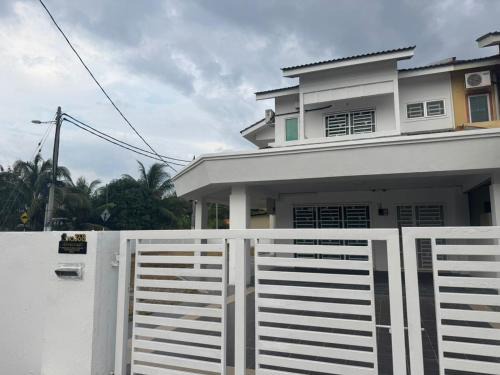 Seri Manjung House | RK Homestay