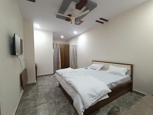 Wanparthy Hotel | Budget-Friendly Stay at RK Residency: Perfect for Families