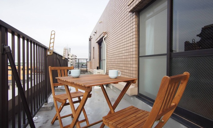 Nakamura Apartment | Convenient Getaway: NEST Near Subway with Free WiFi