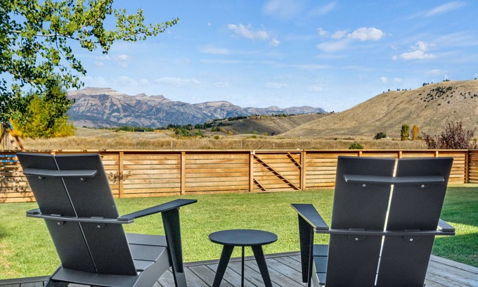Jackson House | 3 BR Family Retreat Near Jackson - Long Stays Welcome!